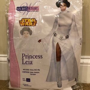 Secret Wishes Princess Leia costume NIP Small